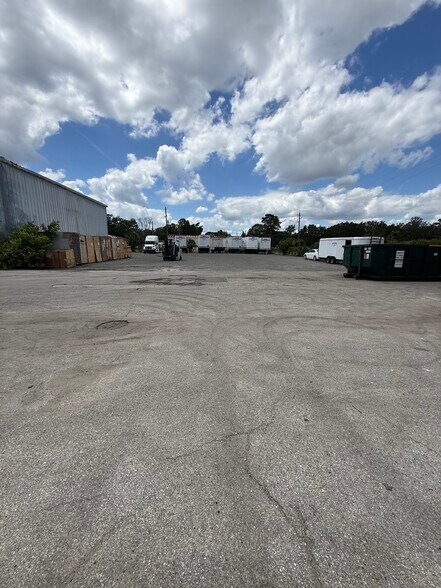 More Photos Of 216 Druid St, Jacksonville Warehouse For Sale
