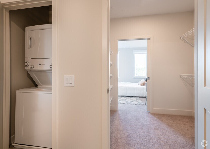 More Photos Of 39 Trotter Rd, Weymouth Apartments For Lease