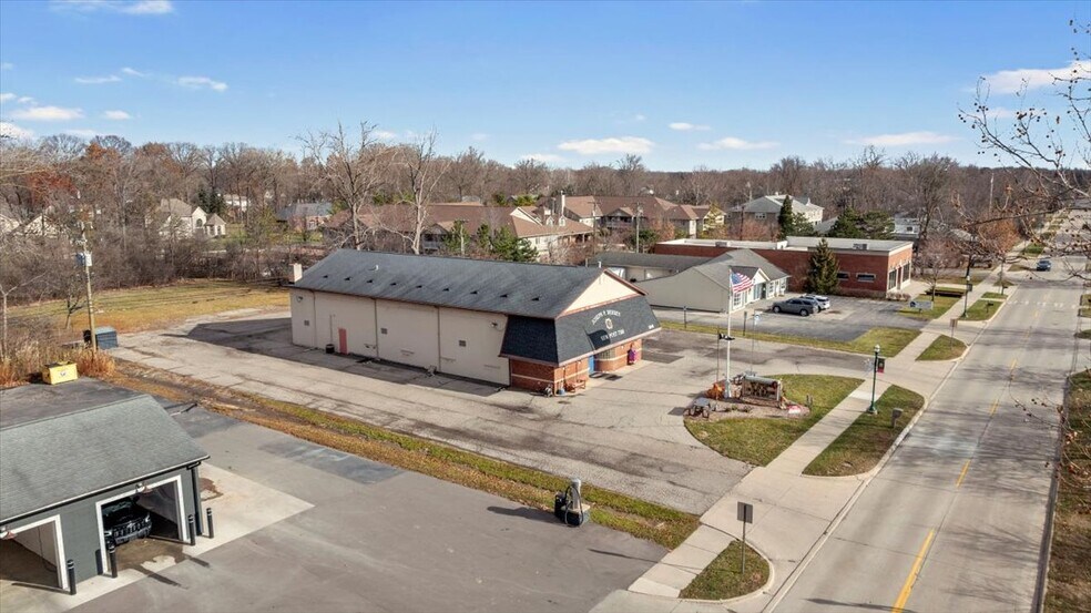 More Photos Of 8840 Macomb St, Grosse Ile Freestanding For Sale