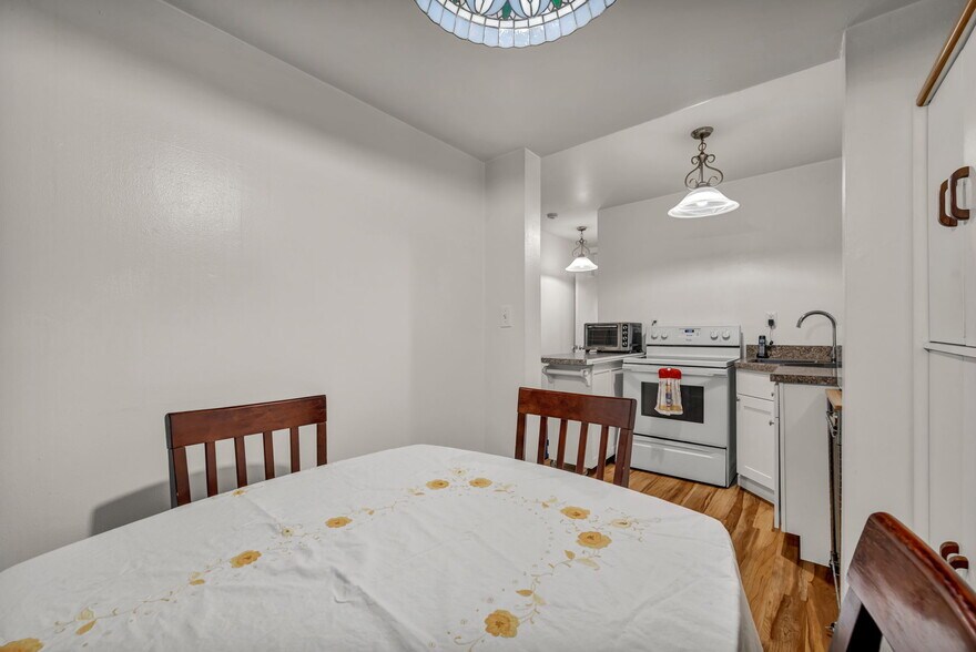 More Photos Of 58 N C St, Virginia City Storefront For Sale