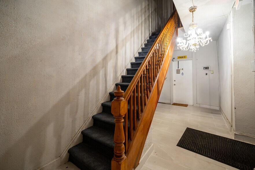 More Photos Of 103-105 Devon St, Kearny Apartments For Sale