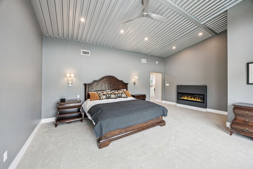 More Photos Of 863 Vz County 1508 rd, Van Airplane Hangar For Sale