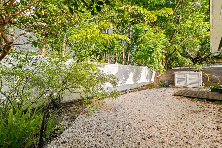 More Photos Of 724 NE 3rd Ave, Fort Lauderdale Apartments For Sale