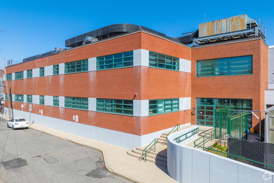 More Photos Of 85 Bolton St, Cambridge Research And Development For Lease