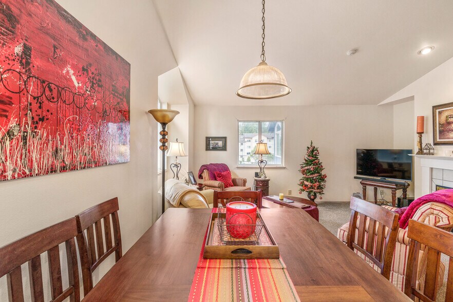 More Photos Of 5911 200th St SW, Lynnwood Apartments For Sale