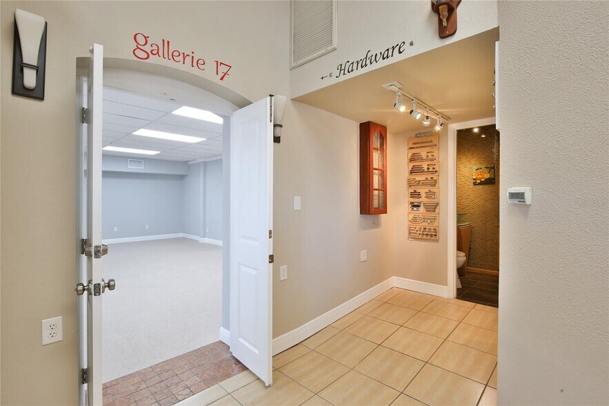 More Photos Of 2430 17th St, Sarasota Freestanding For Sale