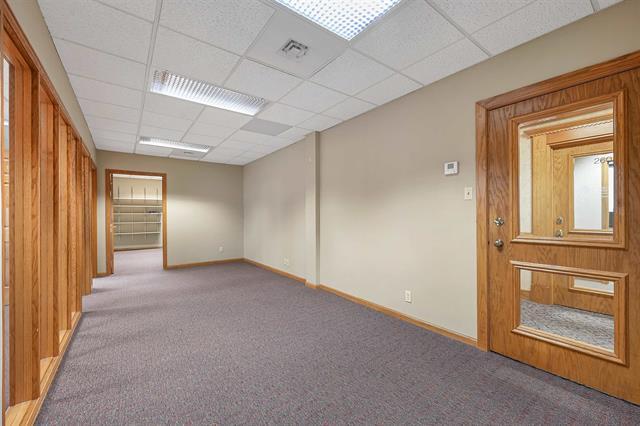 More Photos Of 414 E Walnut St, Green Bay Office For Lease