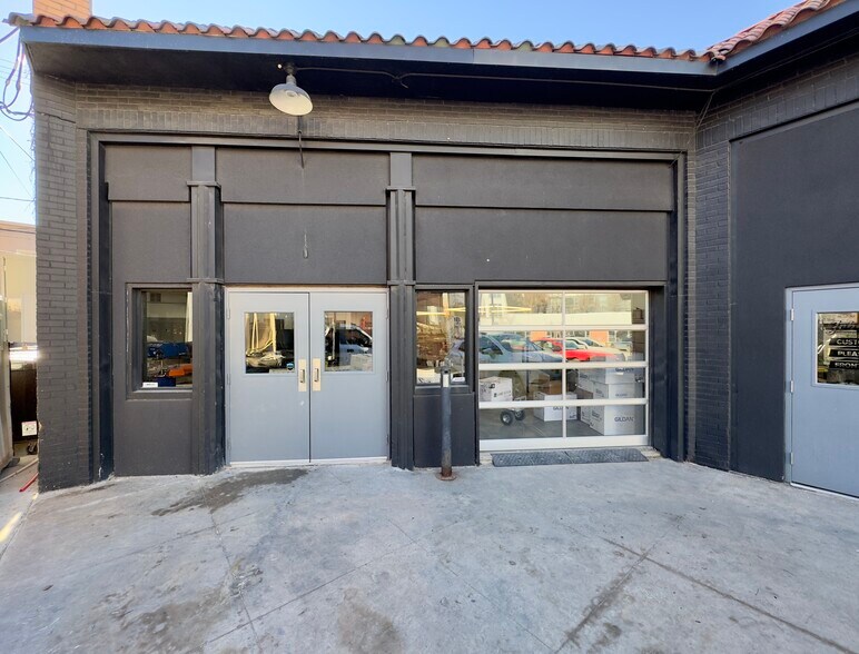 More Photos Of 1029 M St, Lincoln Showroom For Sale