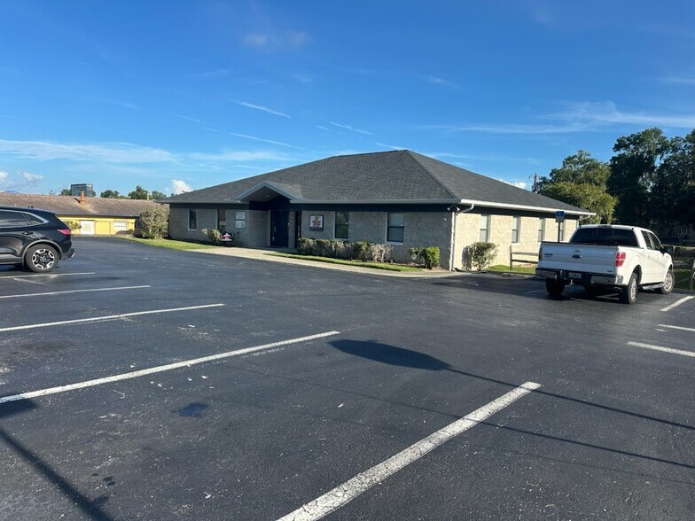 More Photos Of 303 SW 8th St, Ocala Office For Sale