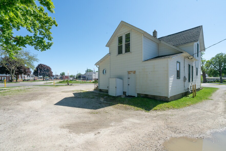 More Photos Of 1806 Pine Grove Ave, Port Huron Storefront Retail Office For Sale