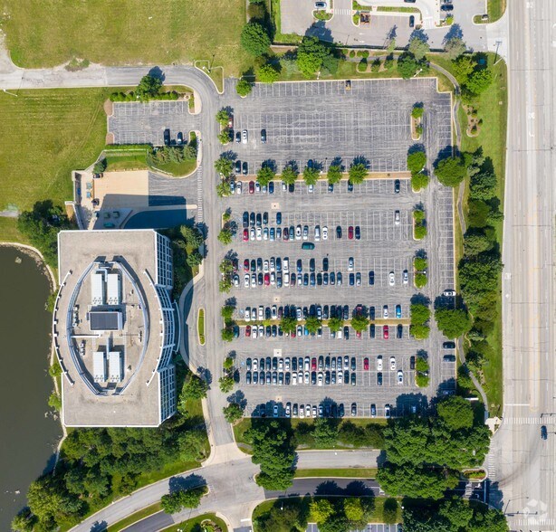 More Photos Of 9 Parkway Blvd N, Deerfield Office For Lease