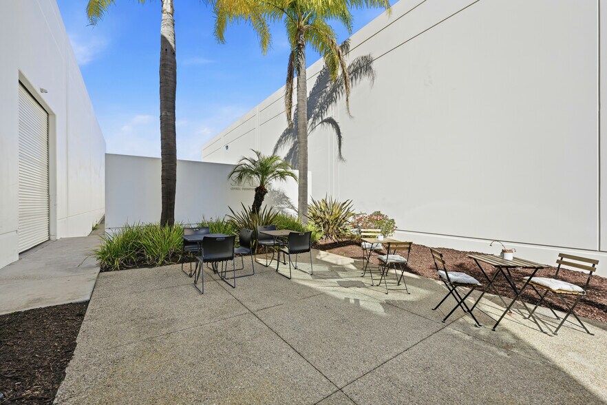More Photos Of 6720 Top Gun St, San Diego Light Manufacturing For Lease