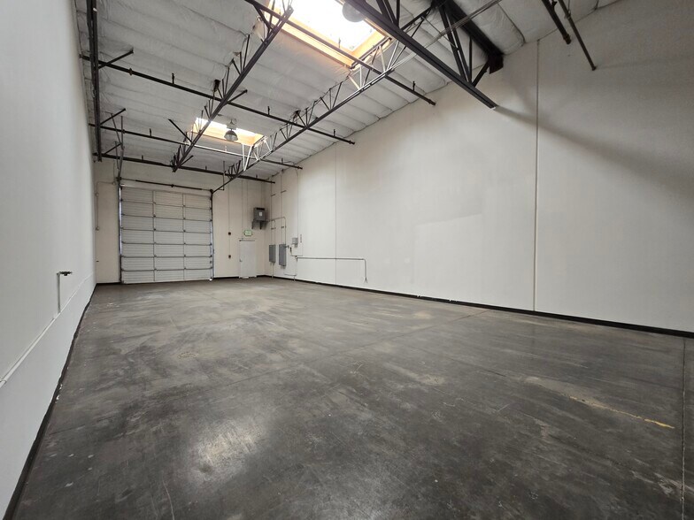 More Photos Of 1234-1294 W Winton Ave, Hayward Warehouse For Sale