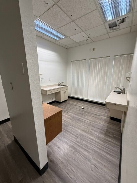 More Photos Of 1481 Live Oak Blvd, Yuba City Medical For Lease
