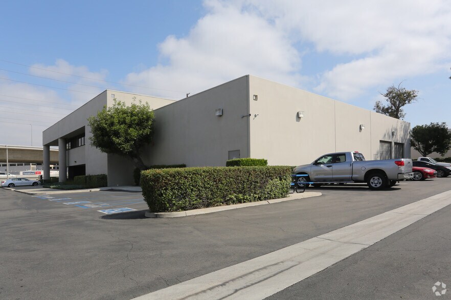 More Photos Of 17872 Cowan Ave, Irvine Light Manufacturing For Sale