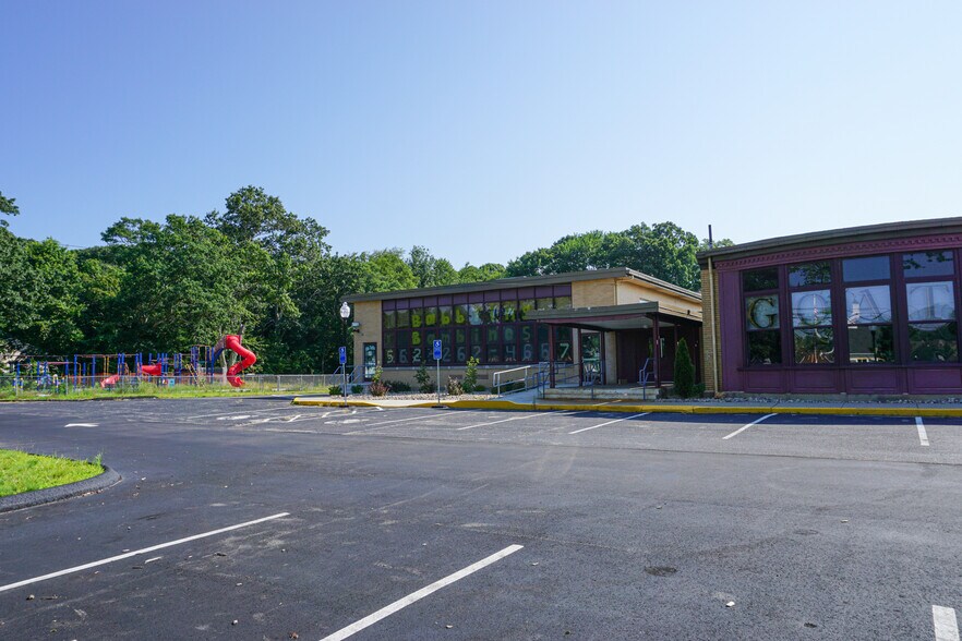 More Photos Of 740 Colonel Ledyard Hwy, Ledyard Storefront For Lease