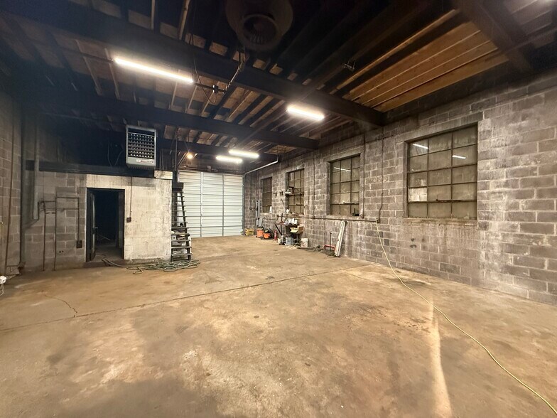 More Photos Of 667 Schuylkill St, Harrisburg Warehouse For Lease