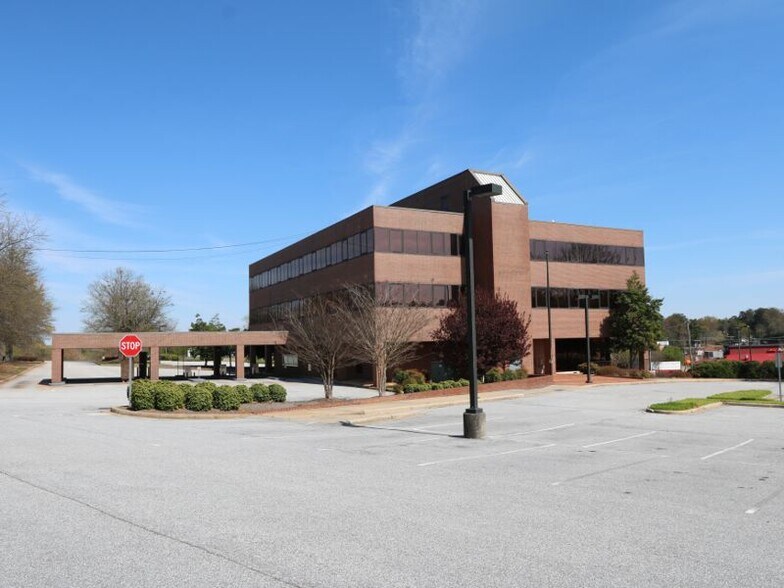 More Photos Of 400 Memorial Drive Ext, Greer Office For Lease