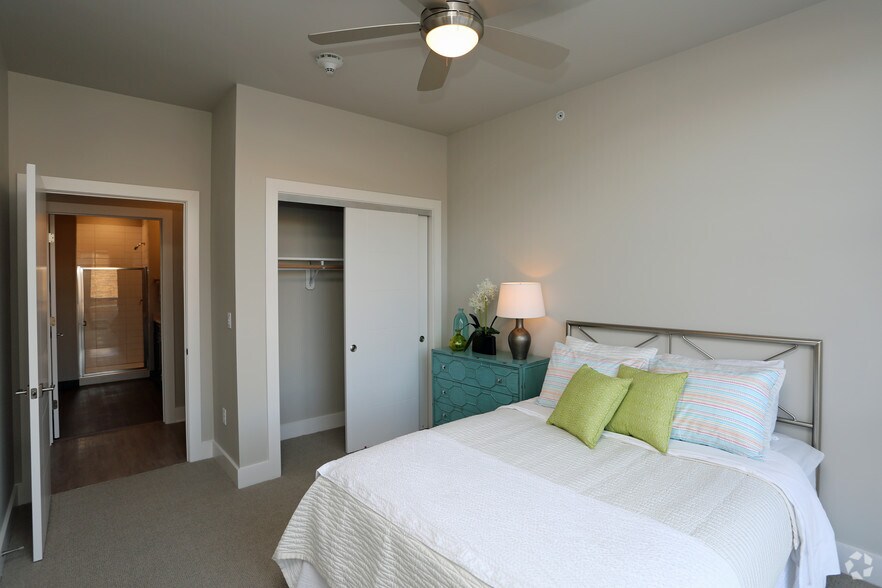 More Photos Of 4175 N Oakland Ave, Shorewood Multifamily For Sale