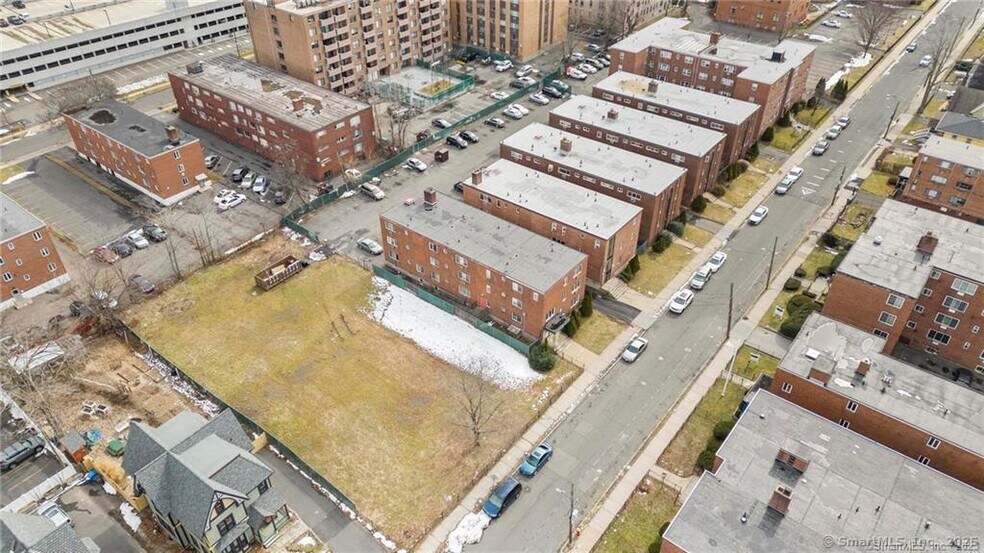 More Photos Of 36 Huntington St, Hartford Apartments For Sale