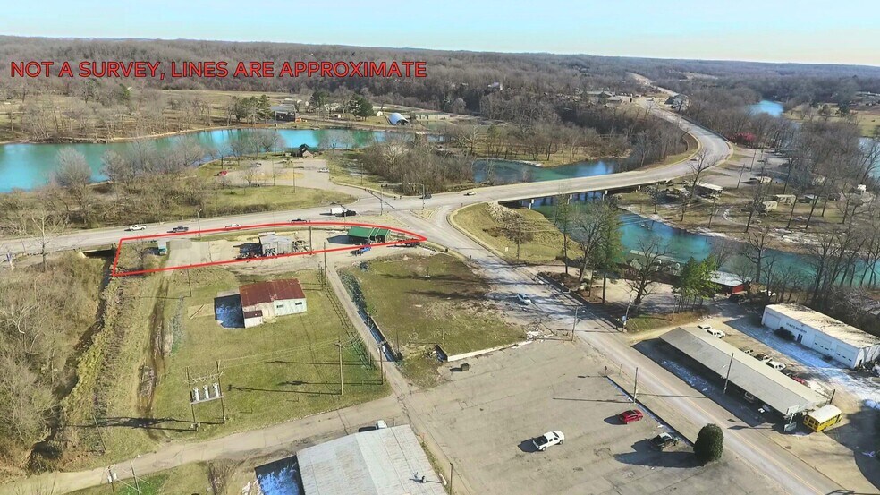 More Photos Of 15 Main St, Mammoth Spring Office For Sale