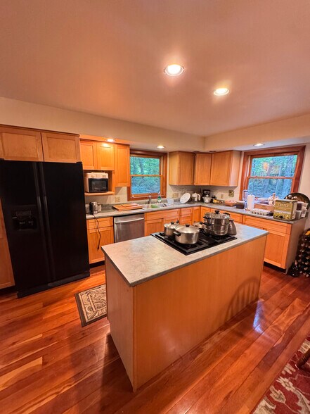More Photos Of 401 Gilkey Ridge Rd, Shade Winery Vineyard For Sale