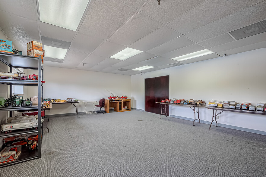 More Photos Of 1035 Fairmont Pky, Pasadena Religious Facility For Sale