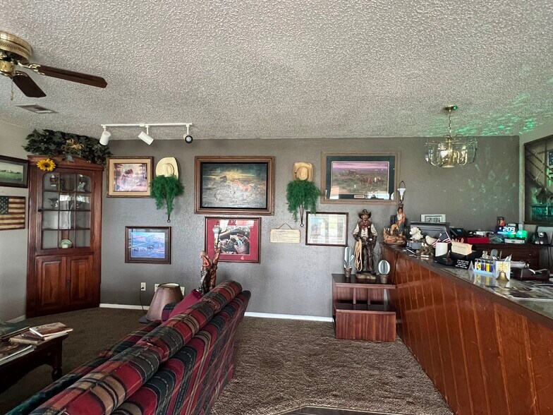 More Photos Of 1720 S Grand Ave, Cherokee Hotel For Sale