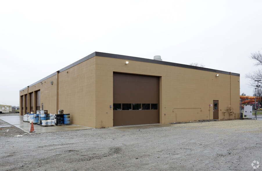 More Photos Of 1501 Johnson St NE, Minneapolis Warehouse For Sale