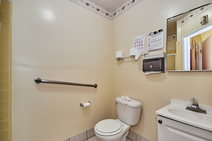 More Photos Of 528 Howard St, Alhambra Assisted Living For Sale