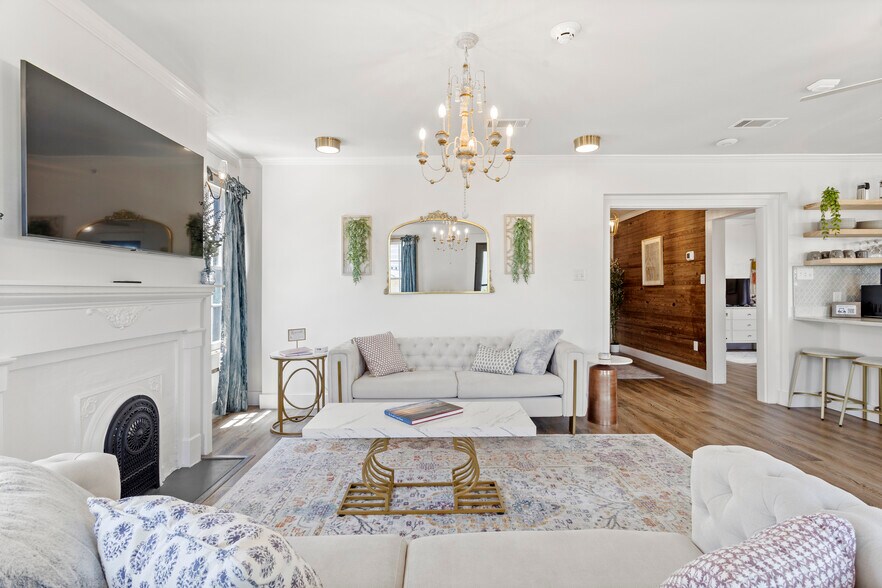 More Photos Of 782 Water St, Biloxi Office For Sale