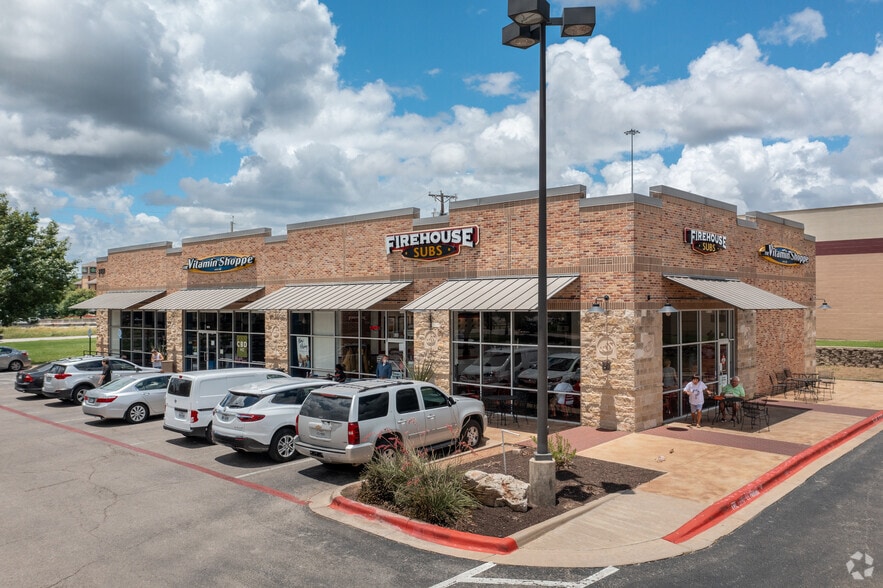 More Photos Of 117 Louis Henna Blvd, Round Rock Unknown For Lease