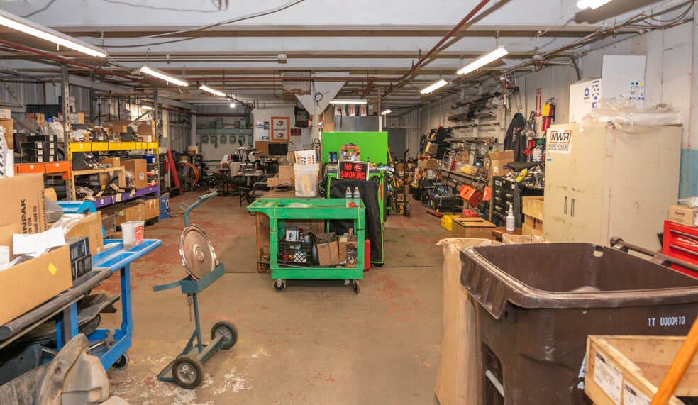 More Photos Of 2001 Windsor Ave, Baltimore Warehouse For Lease