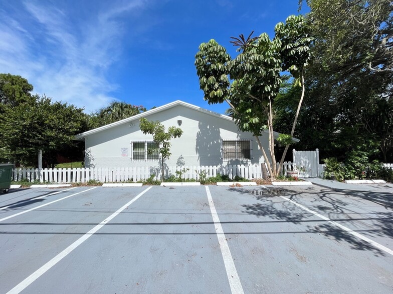 Primary Photo Of 1106 NE 5th Ave, Fort Lauderdale Apartments For Sale