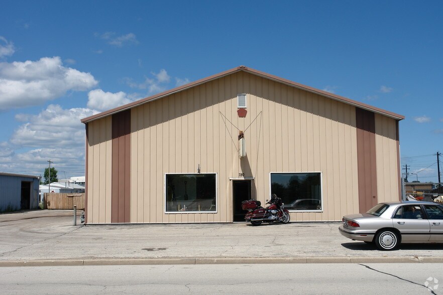 More Photos Of 780 Morris Ave, Green Bay Warehouse For Sale