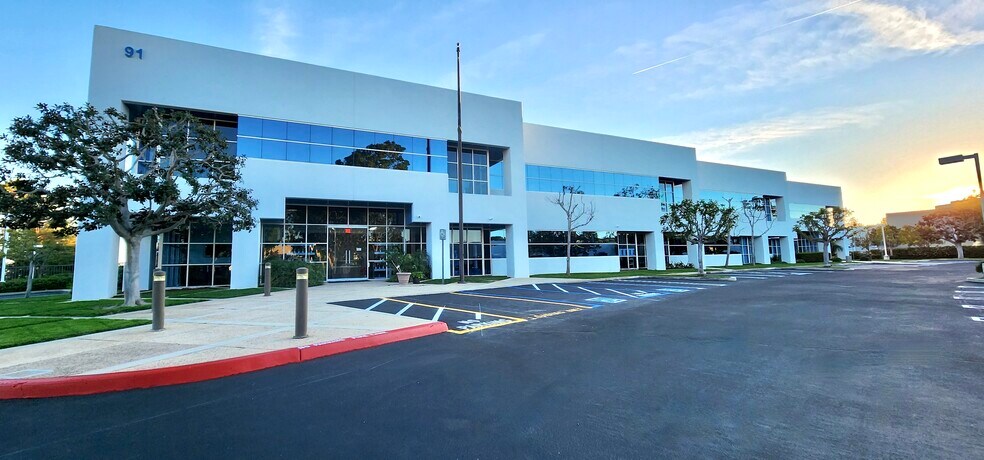More Photos Of 81-91 Columbia, Aliso Viejo Research And Development For Lease