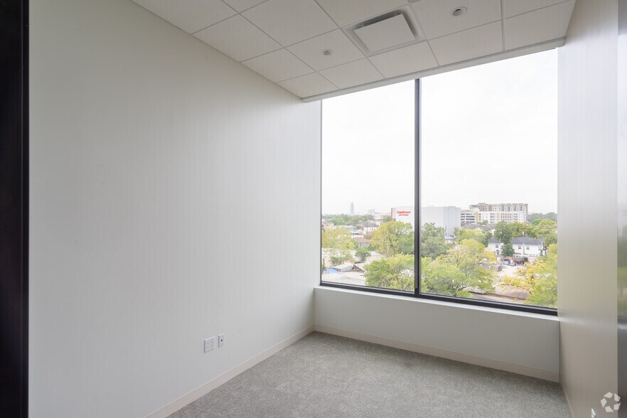 More Photos Of 190 TC Jester Blvd, Houston Office For Lease