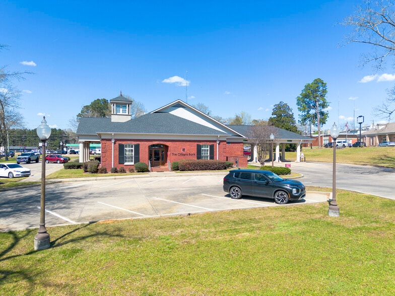 More Photos Of 301 W Main St, Carthage Bank For Sale