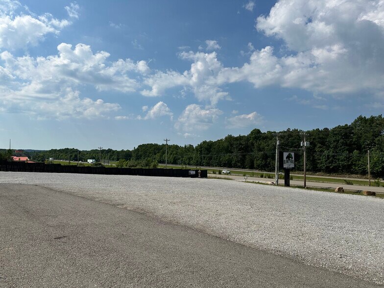 More Photos Of 277 Luther Seiber Blvd, Pioneer Restaurant For Sale