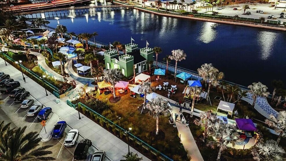 More Photos Of 128 S Beach St, Daytona Beach Apartments For Sale