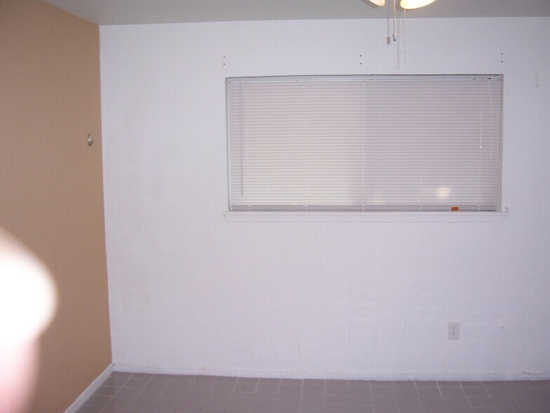 More Photos Of 26 Farrell St, Houston Apartments For Sale