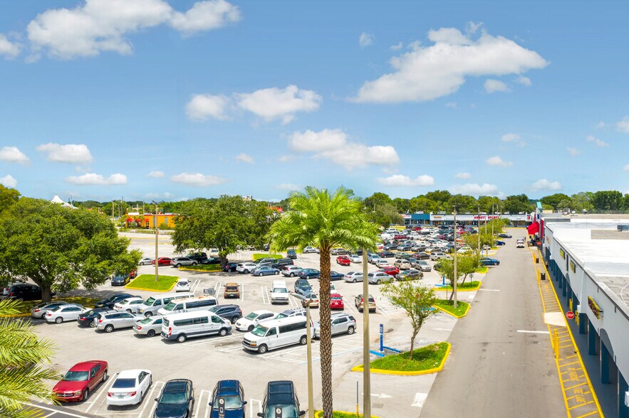 More Photos Of 2625 N Hiawassee Rd, Orlando Storefront For Sale