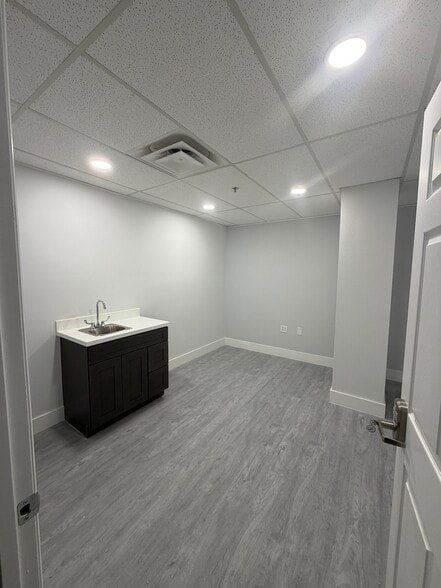 More Photos Of 587 E State Road 434, Longwood Office For Lease