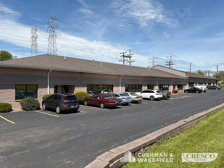More Photos Of 8745-8763 Mayfield Rd, Chesterland Light Manufacturing For Lease
