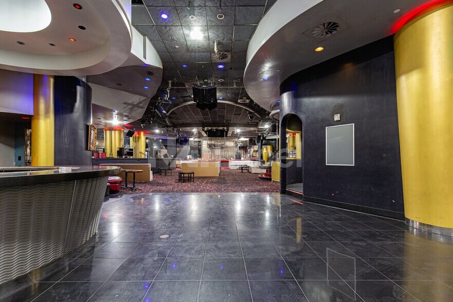 More Photos Of 4710-4740 S Arville St, Las Vegas Bar For Lease