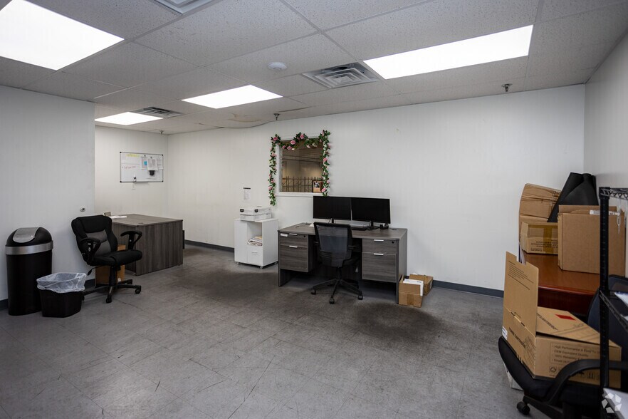 More Photos Of 1485 Mountain Rd, Andersonville Warehouse For Sale