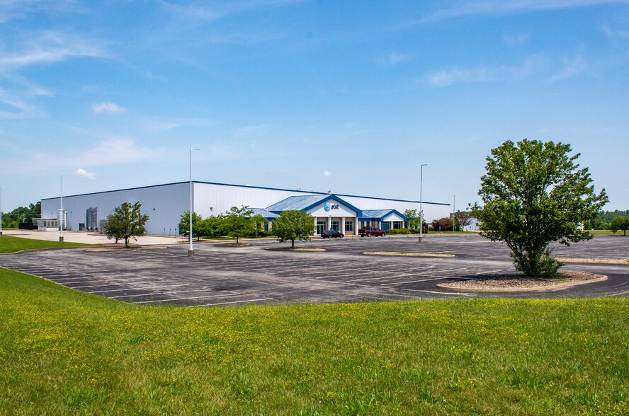 More Photos Of 826 Eastpark Dr, Grayson Telecom Hotel Data Hosting For Sale