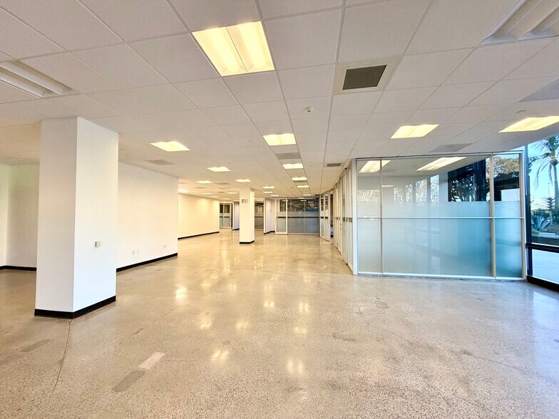 More Photos Of 3150 Bristol St, Costa Mesa Office For Lease