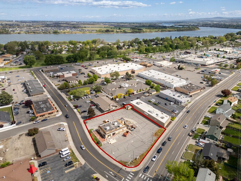 More Photos Of 325 Torbett St, Richland General Retail For Lease