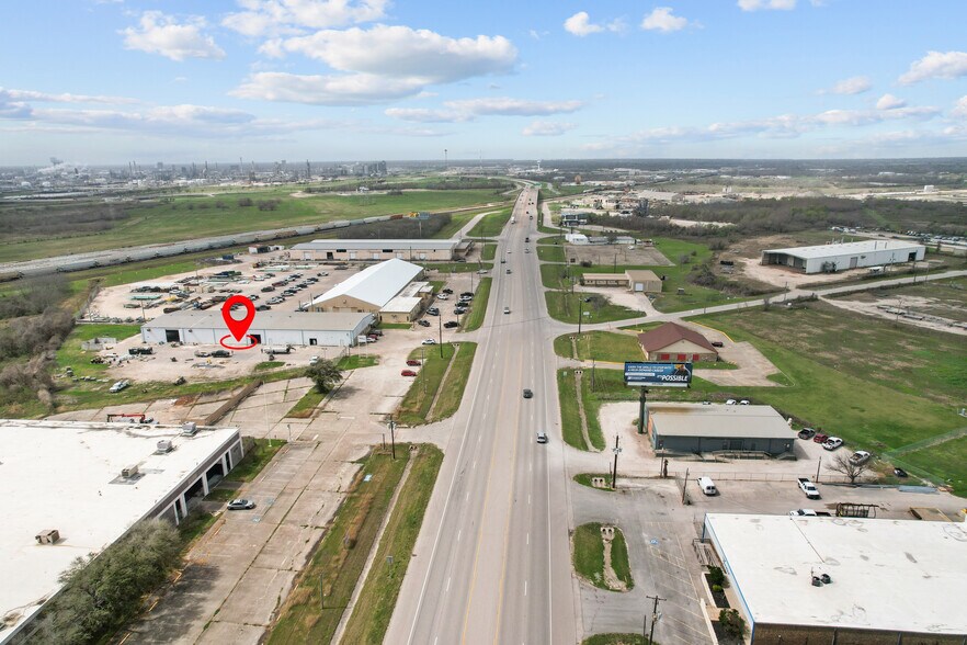 More Photos Of 6719 E Highway 332, Freeport Industrial For Sale